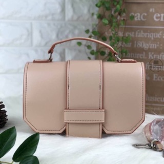 CHARLES &amp; KEITH TOP HANDLE SATCHEL BAG สีเบจ