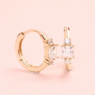 Grace Fine Jewelry ต่างหูห่วงทองแท้ 9K Minimal Princess Cut  White Sapphire Huggies