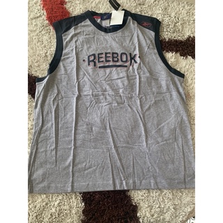 เสื้อแขนกุดผู้ชาย Reebok size XL อก 48 นิ้ว