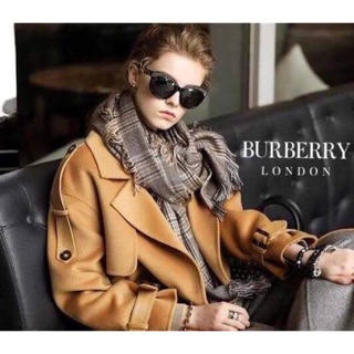 ผ้าพันคอปัก BURBERRY 💃