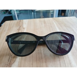 Ralph Lauren RA5195 Cat Eye Black Polarized 1423 size 57-17-135 กรอบแว่นของแท้มือสอง กรอบดำ ขาลายสวยๆครับ