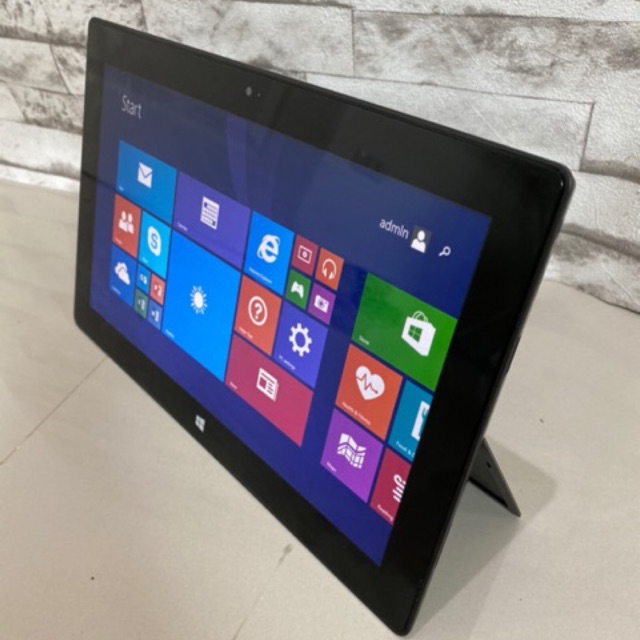 Microsoft Surface RT 32 GB  จอ 10.6 นิ้ว น้ำหนักเบา พกพาสะดวก มือสอง พร้อมใช้งาน