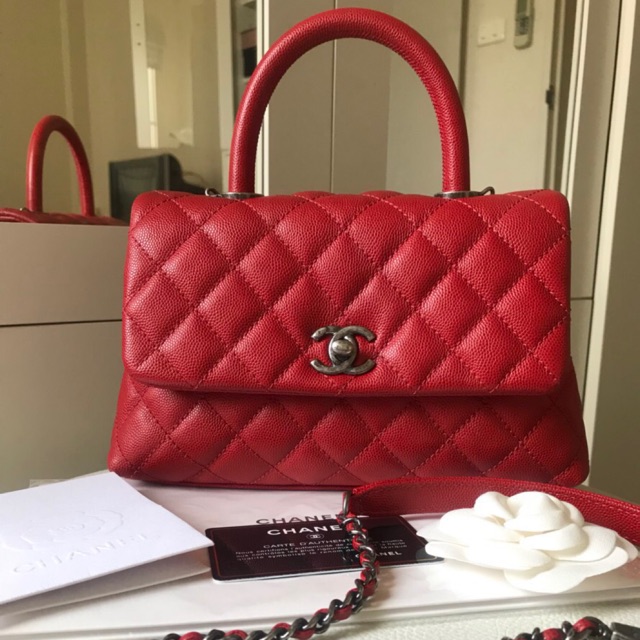 Like new  Chanel coco red RHW Holo23