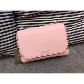 charles&amp;keith push-lock shoulder bag แท้Outlet