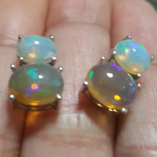 ต่างหูโอปอลธรรมชาติแท้ (Natural Fire Opal Earrings)