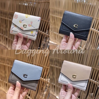 COACH WYN SMALL WALLET