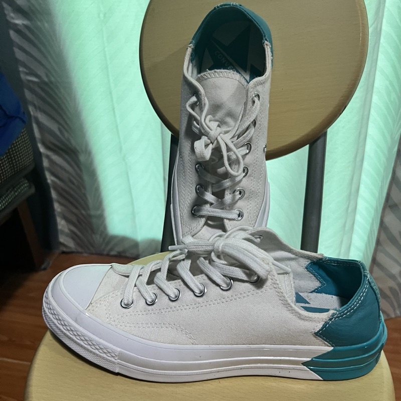 รองเท้า Converse แท้ มือสองสภาพใหม่ สีขาวตัดฟ้า