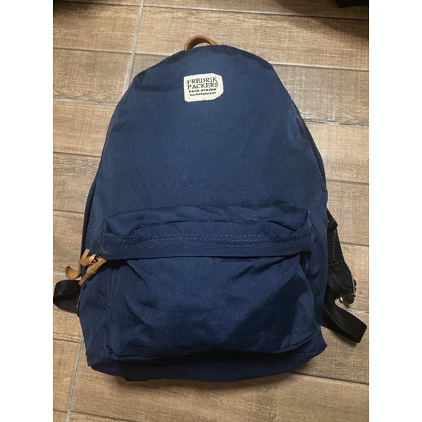 กระเป๋าเป้ FREDRIK PACKERS สภาพมากกว่า 85%