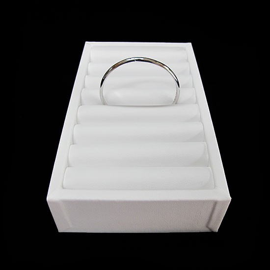 ที่เก็บกำไล แท่นโชว์กำไล / leatherette bangle stand ราคา ถูกที่สุด ดีลบีเคเค