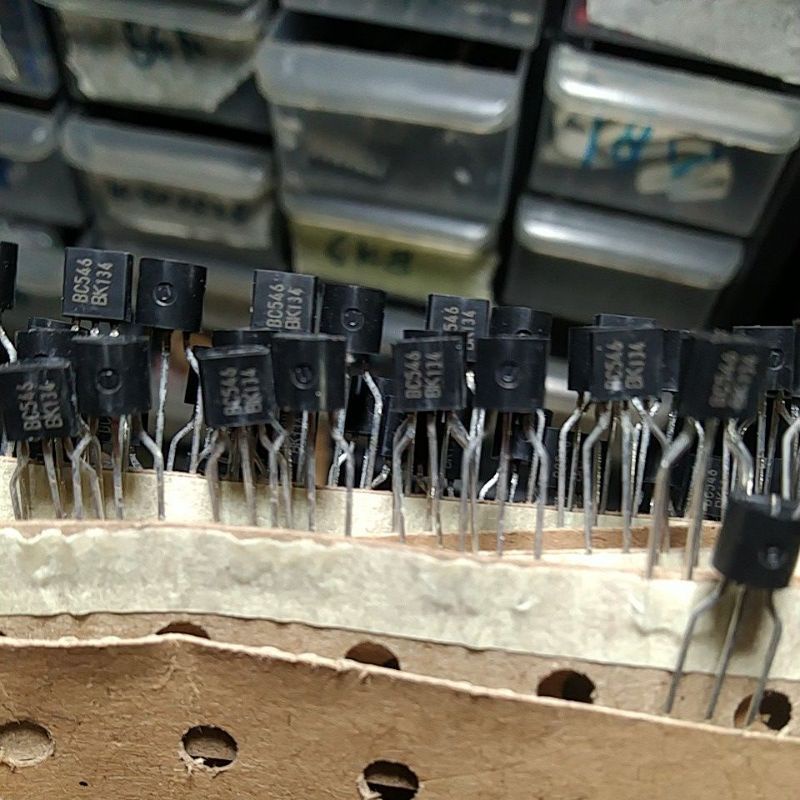 Transitor bc546*****