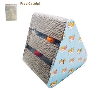 KING PET แท่นลับเล็บแมวสามเหลี่ยม มีรางลูกบอล [ลับเล็บได้ 3 ด้าน] ขนาด: 23.5x25.5x26 ซม.