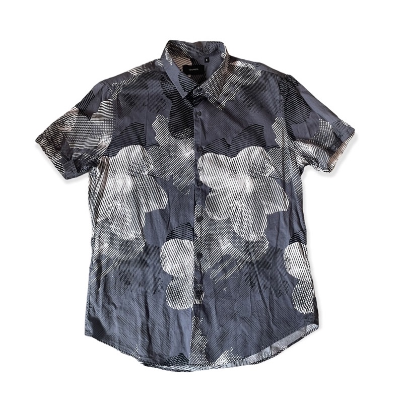 เสื้อเชิ๊ตผู้ชาย ไซด์ L ของ Dapper