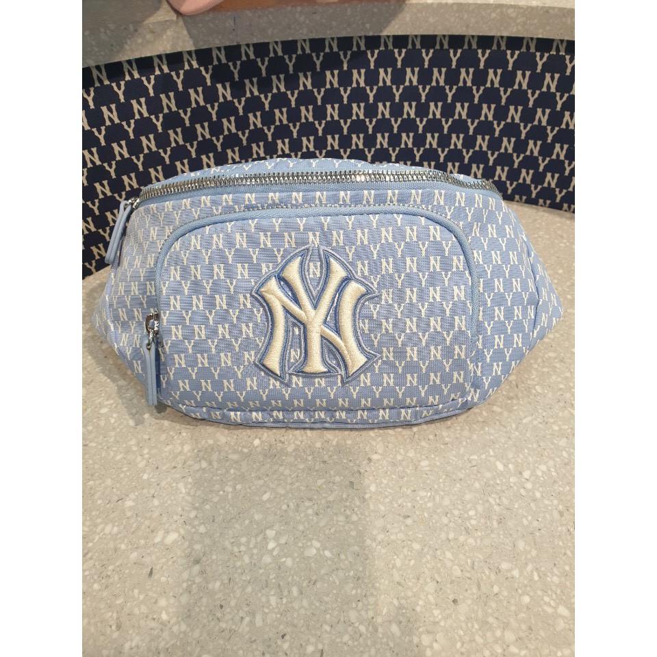 กระเป๋าคาด อกNew York Yankees แท้จากเกาหลี 100%