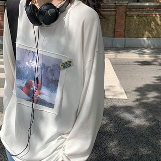 ความยาวกลางTเสื้อยืดหญิงแขนยาว2021ฤดูใบไม้ผลิและฤดูใบไม้ร่วงใหม่คลื่นเกาหลีinsเสื้อเชิ้ตสีขาวหลวมป่า