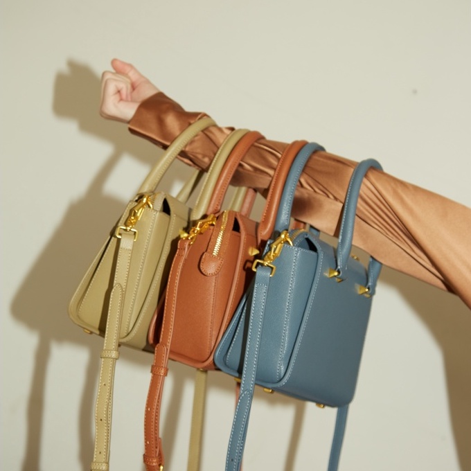 Labella - Kylie Mini กระเป๋าสะพายข้าง (6 สี)