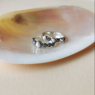 Pearl​ Vintage Ring แหวนมุก​ ประดับสวารอฟกี้แมคคา​ไซต์​ ตัวเรือนเงินแท้​ 925​