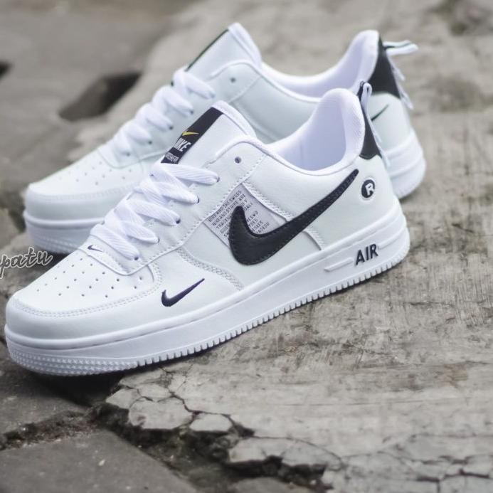 NIKE AIR FORCE WHITE GUM รองเท้าผ้าใบ พรีเมี่ยม สีขาว สําห