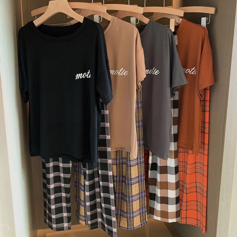 พร้อมส่ง ชุดเซ็ท2ชิ้นเสื้อ+กางเกงลายสก๊อต ชุดลำลองผ้านิ่มใส่สบายราคาถูก