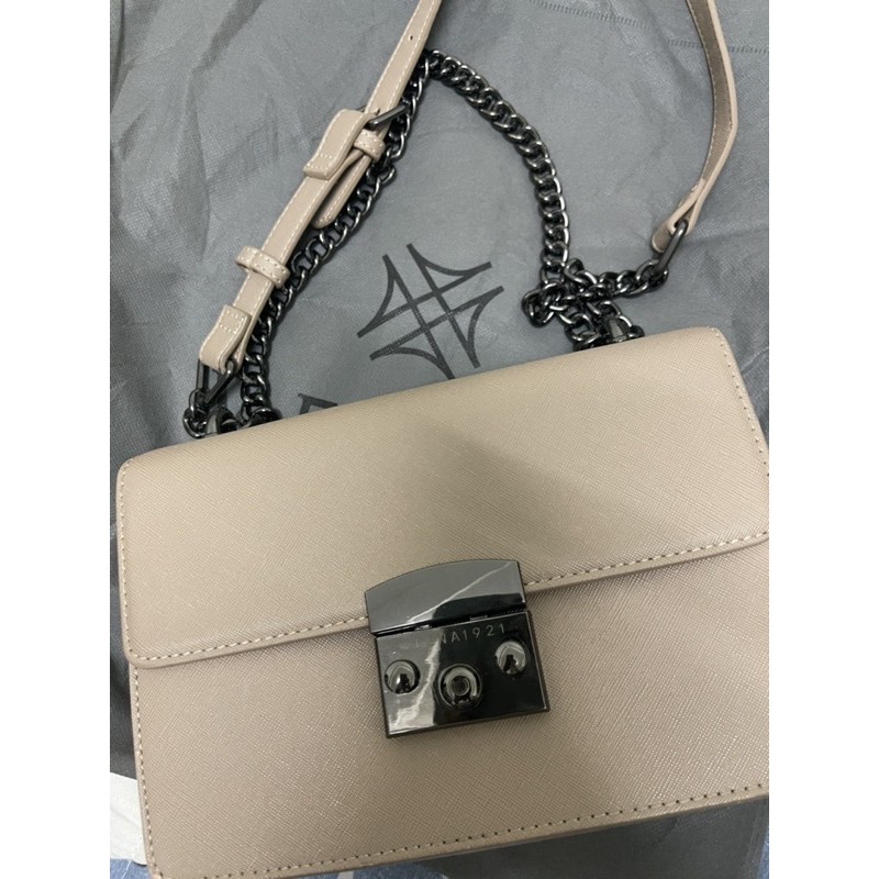 กระเป๋าสะพาย VEENA1921 รุ่น BELLA ไซส์M