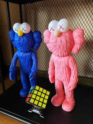 Kaws ตุ๊กตาฟิกเกอร์ขนาด 30 ซม .