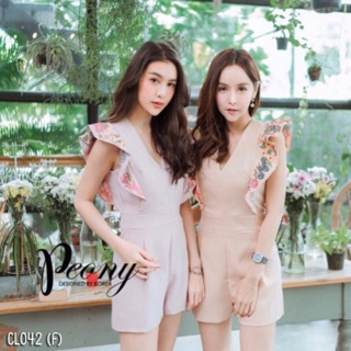 จั้มสูทสไตล์เกาหลีระบายอกปักลาย