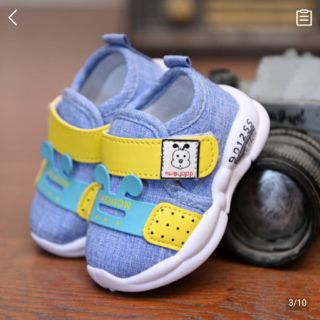 รองเท้าเด็กหัดเดิน พร้อมส่ง สวมใส่สบาย เดินคล่องเเคล่ว