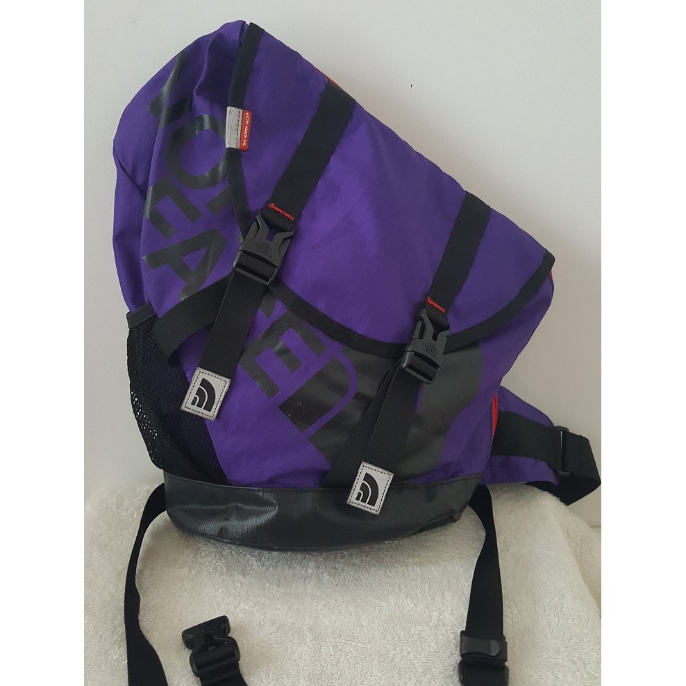 กระเป๋าคาดอก/สะพายหลังได้ The North Face สภาพใหม่มาก ** ราคา 250 บาท ส่งฟรี**