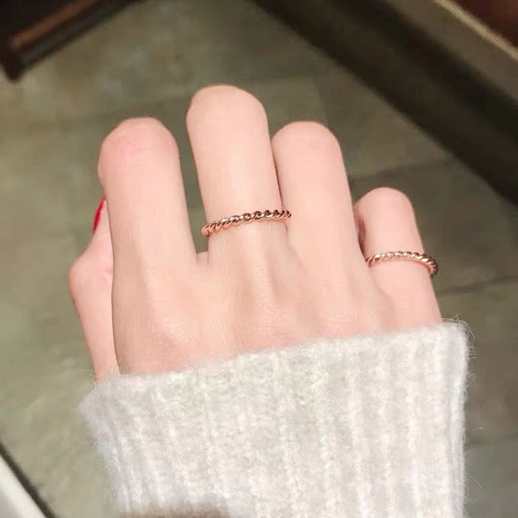 ญี่ปุ่นเกาหลี Minimalist Wave ถักบิด Index Finger แหวน 18K ทอง ขนาดเล็ก กันน้ํา ไม่ซีดจาง ไม่แพ้ แฟชั่น ของขวัญ