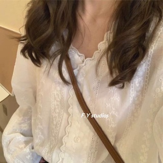 𝙁.𝙔 𝙨𝙩𝙪𝙙𝙞𝙤𝙨 🌟 พร้อมส่ง🌟 NO.148 ☆NEW ARRIVALS ☆เสื้อแขนยาวผ้าฉลุลายลูกไม้สไตล์เกาหลีสําหรับผู้หญิง