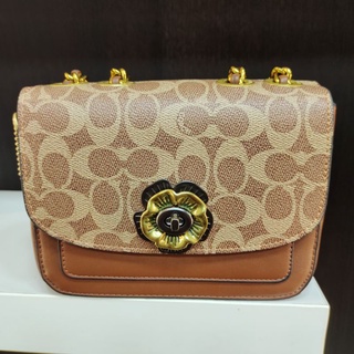 กระเป๋าสระพายข้าง COACH 7"