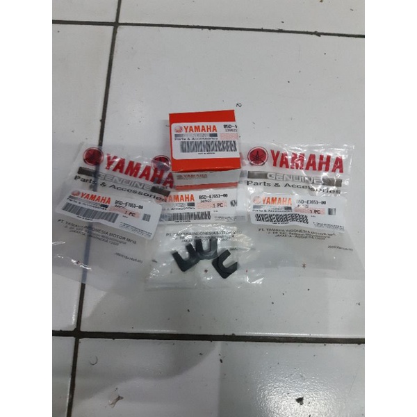 Slider-Slider Roller Housing Yamaha Freego-Fazzio 1 ชุด 3 ชิ้น Original B5D-WB032-00