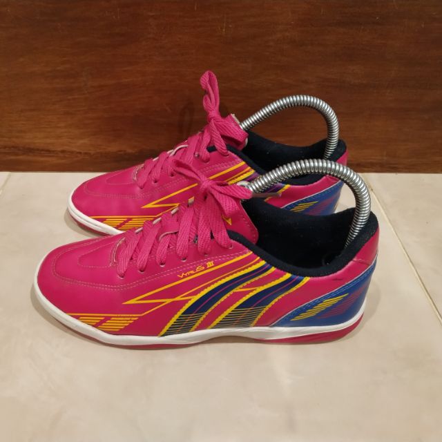 รองเท้าฟุตซอล Pan รุ่นPF14E2 VYRUS3 (มือสอง) สีชมพู ❌สินค้าหมดค่ะ❌