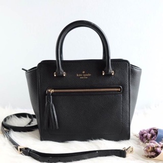 Kate spade chester street small allyn : WKRU4322 ขนาด 13"L x 9"H x 5"D  ทรงนี้รุ่นฮิตเลยค่ะ หนังสวย ทรงหรูหรา