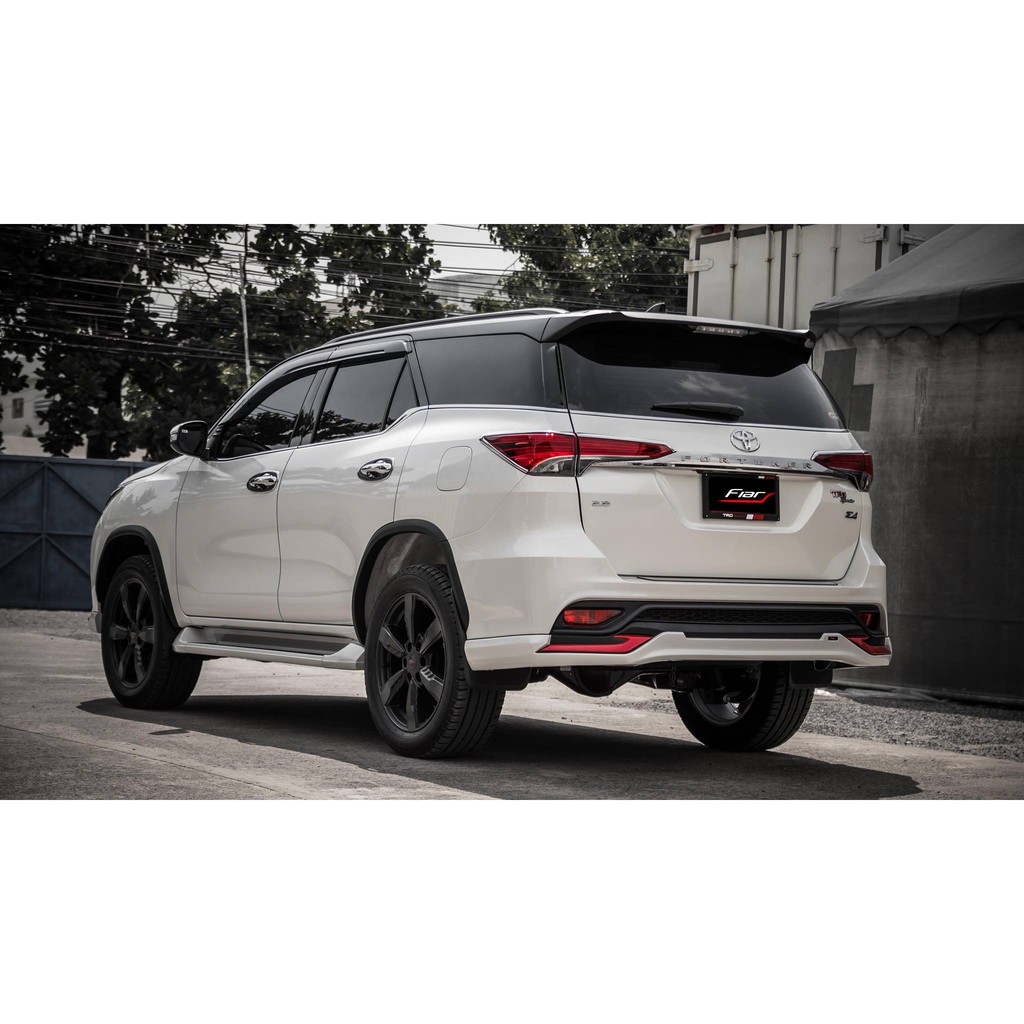 ชุดแต่งสเกิร์ต หน้า-หลัง รุ่น FD-R ยี่ห้อ Fiar Design (เฟียร์ ดีไซน์) สำหรับ Fortuner TRD ปี 2015-20