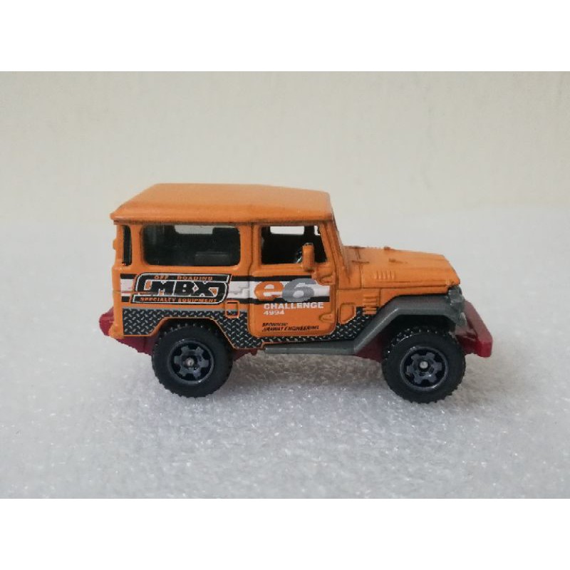 (LSBB) Matchbox Toyota FJ40 Land Cruiser Orange