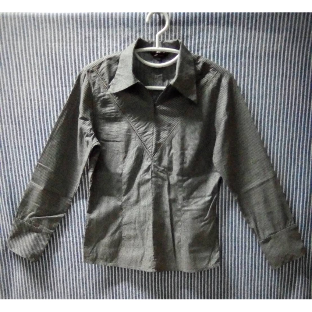 เสื้อเชิ้ตหญิง ลายทาง AIIZ แขนยาว 🔥