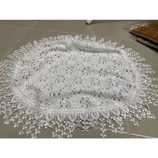 ผ้ารองพานลูกไม้สีขาว ใช้ทำเป็นผ้ารองสินสอดได้ หรือทำเป็นรองพานสินสอด สามารถทำเป็นผ้ารองพานขันโตกก็ได้