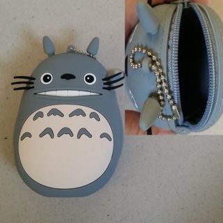 พวงกุญแจซีรีโคนซิป ใส่รีโมทรถ กุญแจ เหรียญ ได้ค่ะ ลายโตโตโร่ (Totoro) ซิปอยู่ด้านบน ขนาด 3x4 นิ้ว