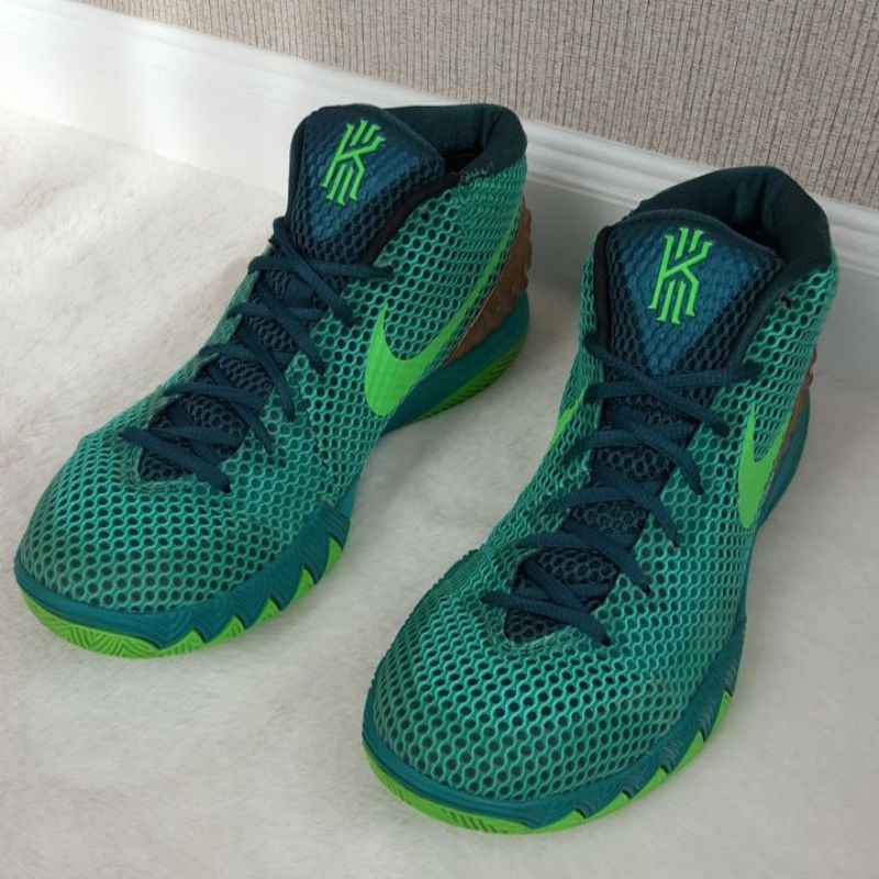 รองเท้ามือสอง Nike Kyrie 1 (Size 42 / 26.5 Cm.)
