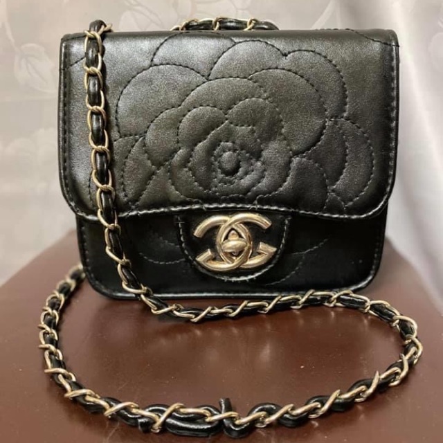 กระเป๋า Chanel ใบเล็กน่ารัก