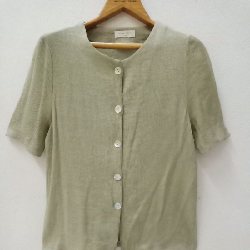 งานป้าย by studio  "leave" เสื้ออก 34 -36 นิ้ว