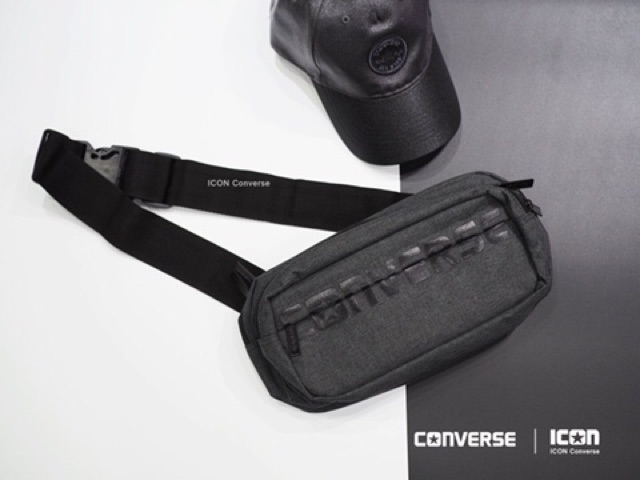 Converse monotone store waist bag