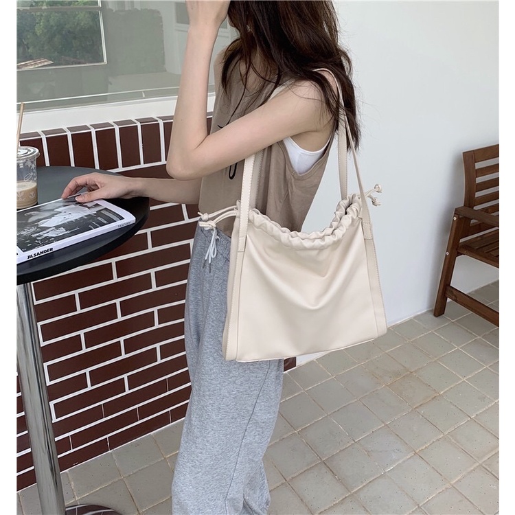 กระเป๋าหนังทรงเหลี่ยม Tierra bag เข้าเพิ่ม 13/11/22