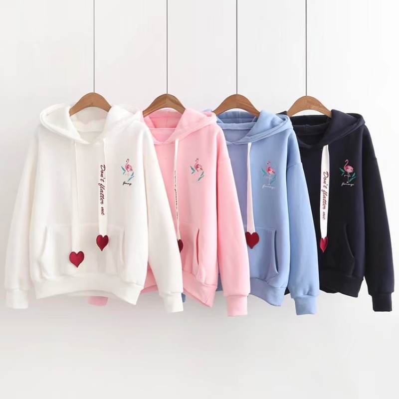 เสื้อแฟชั่น2024 ลายหัวใจแขนยาวมีหมวก ผ้าดีใส่สบาย ใส่ได้ทั้งผู้ชายผู้หญิง เสื้อHood H