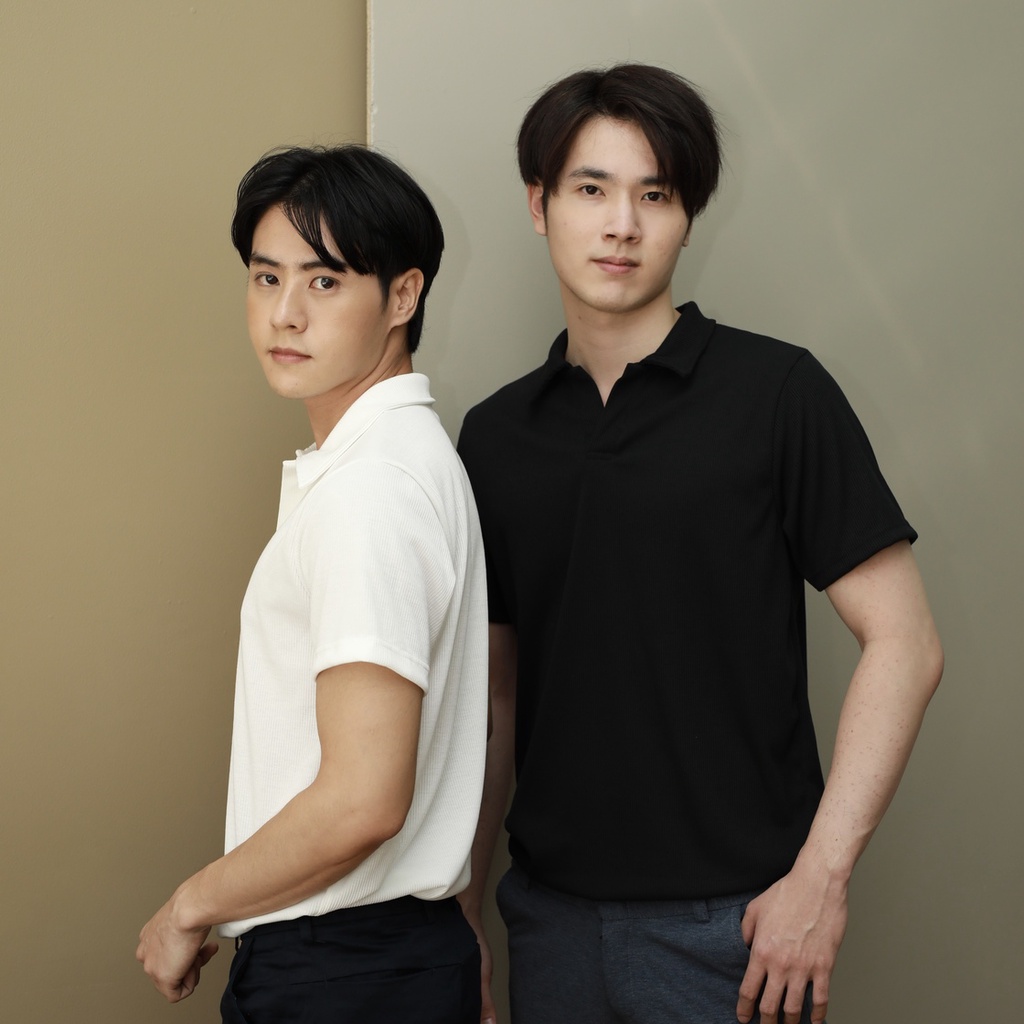 Backtobazix – POLO V SIGNATURE เสืัอโปโลคอวี ผ้า RIB สัมผัสนุ่ม ยืดหยุ่น ไม่ยับ
