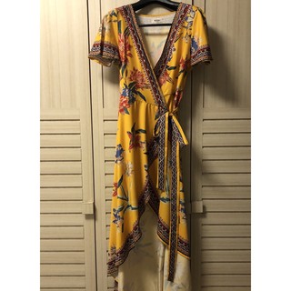 Used : Maxi Dress ลายดอกไม้สีเหลือง พริ้วๆ สวยๆ