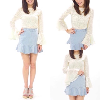 Lace Bellsleeve Top