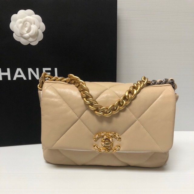 &lt;ขายแล้ว ทำเรื่องผ่อน&gt; chanel 19 beige new