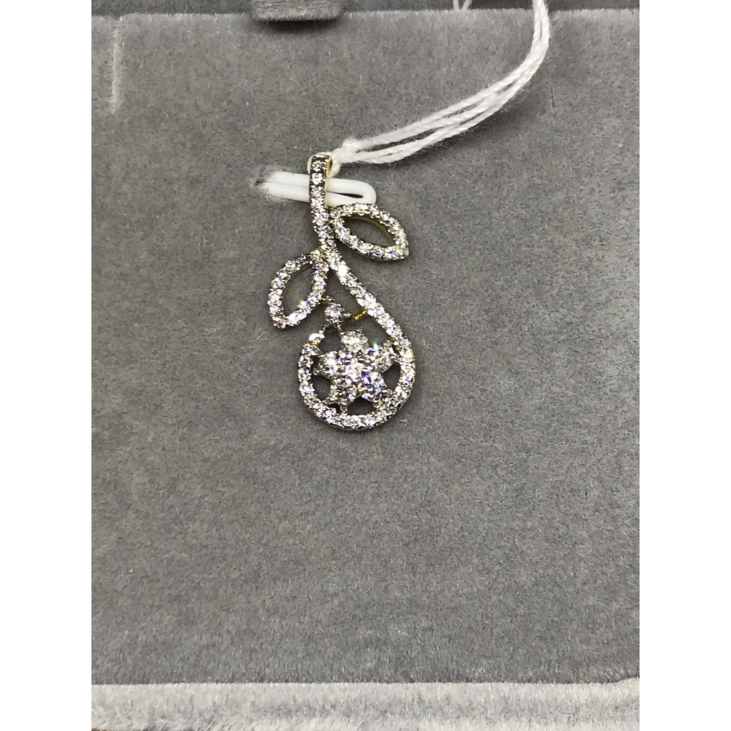 จี้เพขร  น้ำหนักทอง 2.65กรัม(90%) น้ำหนักเพชร 0.575กะรัต (น้ำ99) Gold 2.65 g (90%) Diamond 0.575 kar