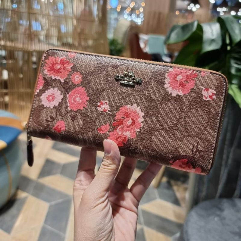 ⚡ส่งฟรี กระเป๋าสตางค์ Coach ของแท้💯 ใบยาว ลายดอกไม้ น่ารัก ดูดี ของขวัญ ผู้หญิง วันแม่ กระเป๋าเงิน